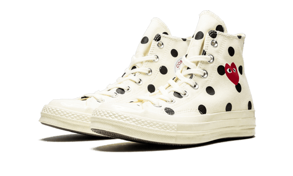 Chuck Taylor All-Star 70s Hi Comme des Garçons PLAY Polka Dot White - Kup oryginalne Chuck Taylor All-Star 70s Hi Comme des Garçons PLAY Polka Dot White - widok z drugiego boku - Sneakersy