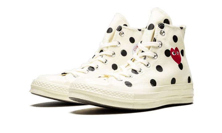 Kup oryginalne Chuck Taylor All-Star 70s Hi Comme des Garçons PLAY Polka Dot White - widok z drugiego boku - Sneakersy