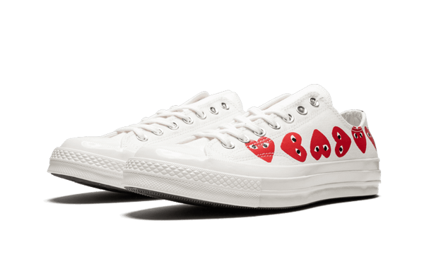 Chuck Taylor All-Star 70s Ox Comme des Garçons PLAY Multi-Heart White - Kup oryginalne Chuck Taylor All-Star 70s Ox Comme des Garçons PLAY Multi-Heart White - widok z drugiego boku - Sneakersy
