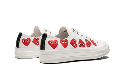 Buty Converse Chuck Taylor All-Star 70s Ox Comme des Garçons PLAY Multi-Heart White - widok z przodu - Rozmiary EU