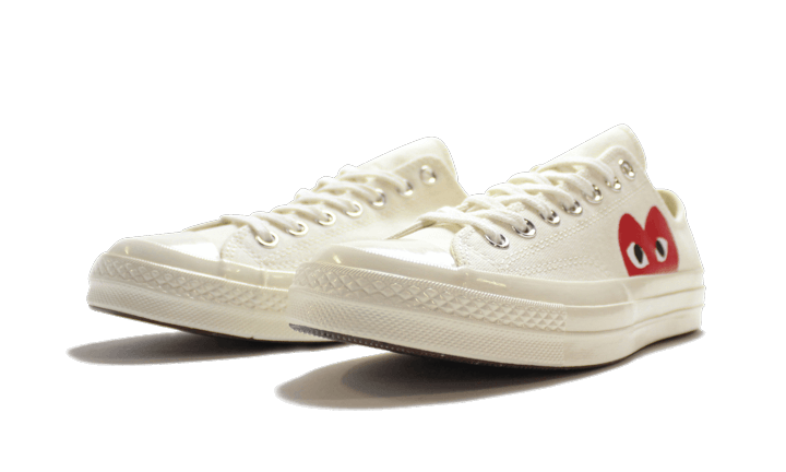 Kup oryginalne Chuck Taylor All-Star 70s Ox Comme des Garçons PLAY White - widok z drugiego boku - Sneakersy