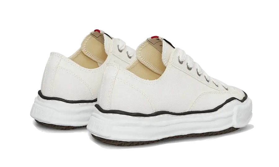 Buty Maison Mihara Yasuhiro Maison Mihara Yasuhiro Peterson OG Sole Canvas Low White - widok z przodu - Rozmiary EU