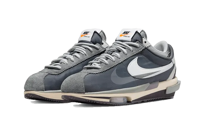Nike Cortez 4.0 Sacai Iron Grey - widok z drugiego boku - Premium Quality