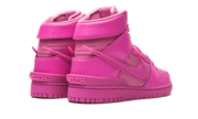 Buty Nike Dunk High Ambush Cosmic Fuchsia - widok z przodu - Rozmiary EU