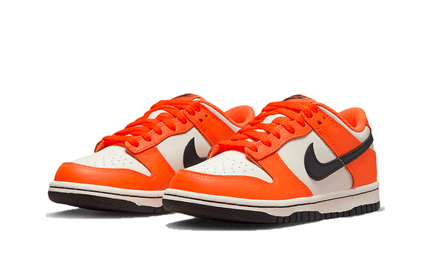 Dunk Low Halloween (2022) - Kup oryginalne Dunk Low Halloween (2022) DH9765-003 - widok z drugiego boku - Sneakersy