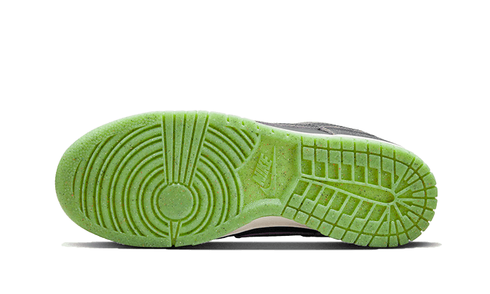 Buty Nike Dunk Low Swoosh Shadow Iron Grey - widok z przodu - Rozmiary EU