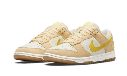 Kup oryginalne Dunk Low Lemonade DJ6902-700 - widok z drugiego boku - Sneakersy