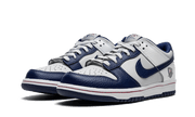 Kup oryginalne Dunk Low NBA 75th Anniversary Brooklyn Nets DD3363-001 - widok z drugiego boku - Sneakersy