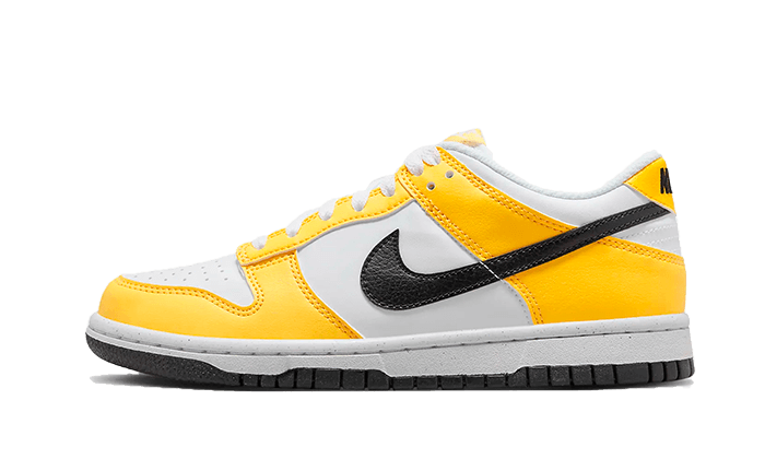 Nike Dunk Low Next Nature Citron Pulse czarny-biały - widok główny z boku | Saturaise.com