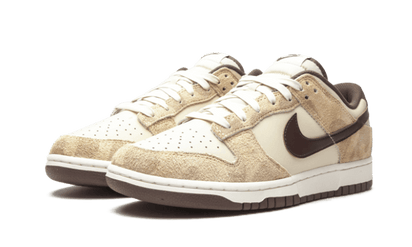 Kup oryginalne Dunk Low Retro PRM Animal Pack Giraffe DH7913-200 - widok z drugiego boku - Sneakersy