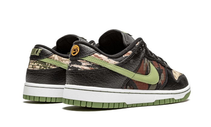 Buty Nike Dunk Low SE Black Multi-Camo (Crazy Camo) - widok z przodu - Rozmiary EU