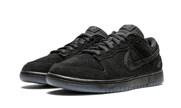 Kup oryginalne Dunk Low SP Undefeated 5 On It Black DO9329-001 - widok z drugiego boku - Sneakersy