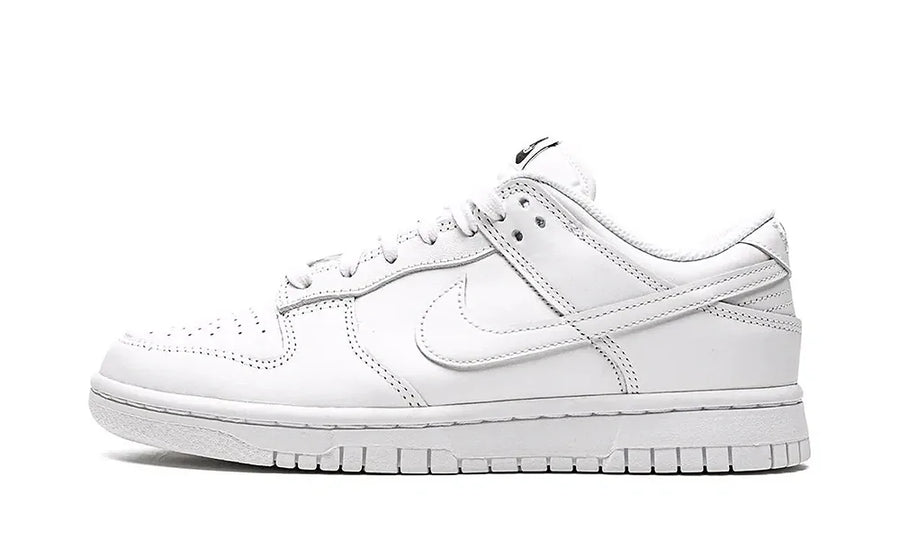 Dunk Low Triple White (2021)