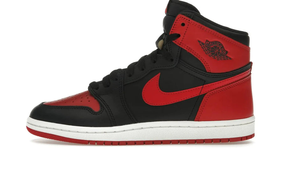 Air Jordan Air Jordan 1 Retro High '85 OG Bred (2025) czarno-czerwony - widok główny z boku | Saturaise.com