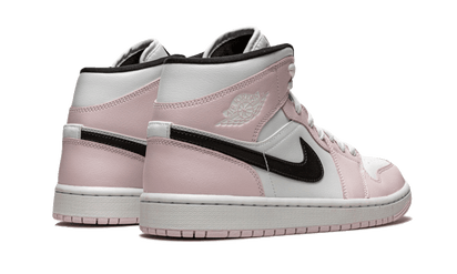 Buty Air Jordan Air Jordan 1 Mid Barely Rose - widok z przodu - Rozmiary EU