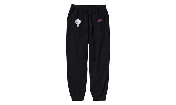KAWS x Uniqlo Warhol 476120 Sweatpants Black - Kaws KAWS x Uniqlo Warhol 476120 Sweatpants Black - widok z drugiego boku - Limitowana edycja