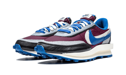 Kup oryginalne LD Waffle Sacai Undercover Night Maroon Team Royal - widok z drugiego boku - Sneakersy