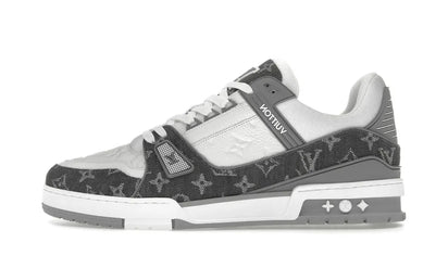 Louis Vuitton Louis Vuitton Trainer Monogram Denim Grey White biały-szary - widok główny z boku | Saturaise.com