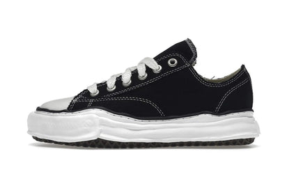 Maison Mihara Yasuhiro Maison Mihara Yasuhiro Peterson OG Sole Canvas Low Black czarny-biały - widok główny z boku | Saturais
