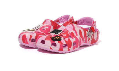 Bape Crocs Classic Clog A Bathing Ape ABC Camo Pink różowy - widok główny z boku | Saturaise.com