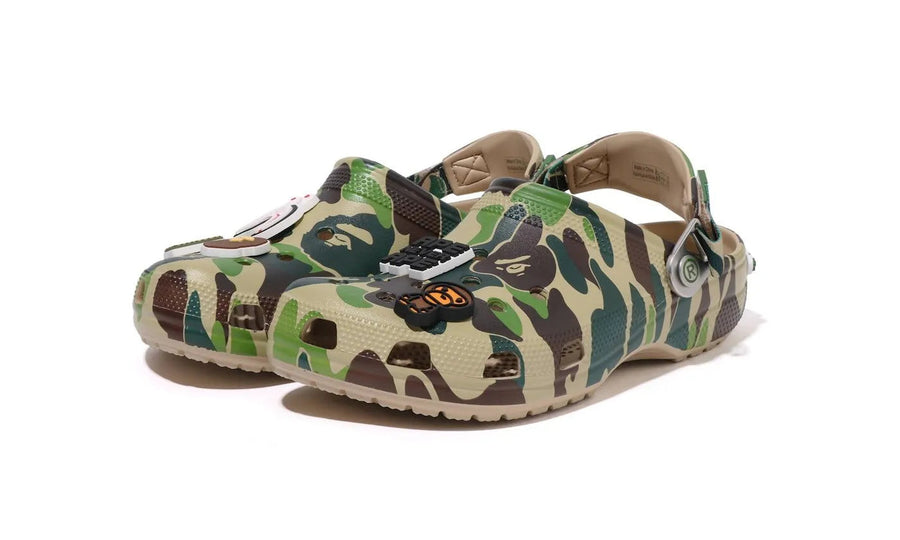 Bape Crocs Classic Clog A Bathing Ape ABC Camo Green zielony-różowy - widok główny z boku | Saturaise.com