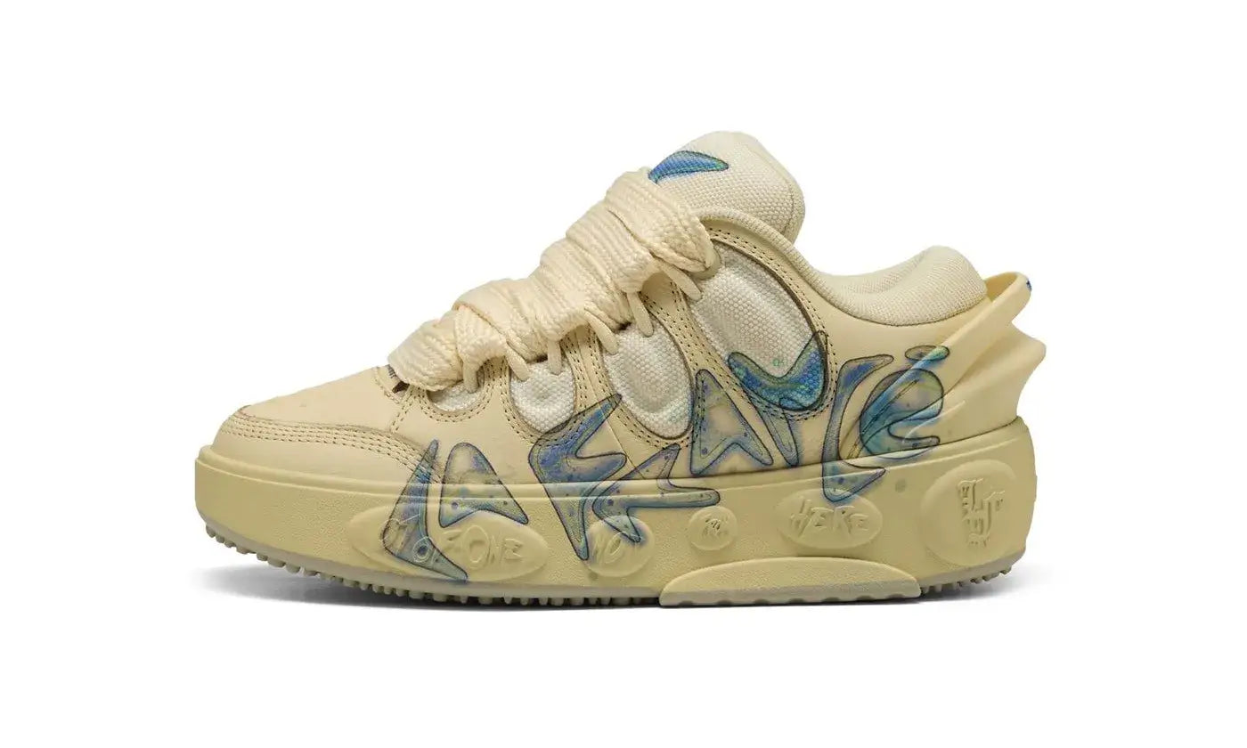 Yeezy Puma LaMelo Ball LaFrancé Airbrush czerwony - widok główny z boku | Saturaise.com