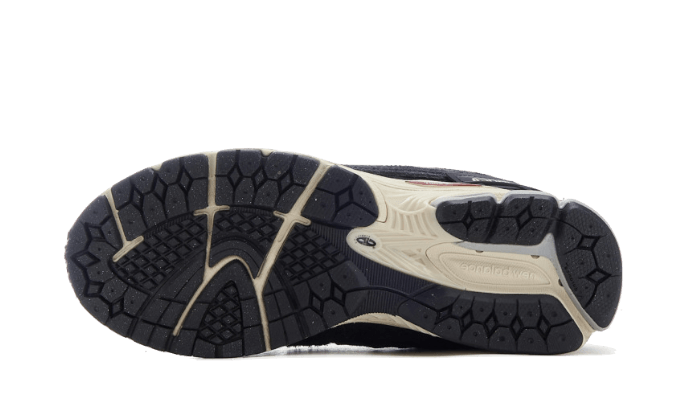 Kup oryginalne 1906D Protection Pack Black - widok z drugiego boku - Sneakersy