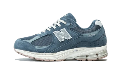 New Balance 2002R Suede Pack Deep Ocean Grey biały-szary - widok główny z boku | Saturaise.com