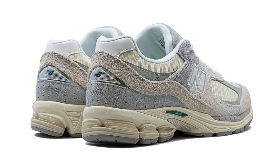 Buty New Balance 2002R Linen - widok z przodu - Rozmiary EU