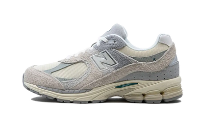 New Balance 2002R Linen beżowy - widok główny z boku | Saturaise.com