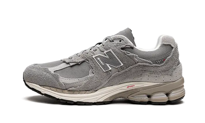 Yeezy 2002R Protection Pack Grey szary - widok główny z boku | Saturaise.com