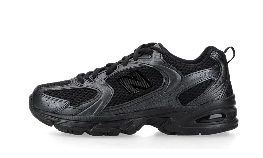 New Balance 530 Triple Black czarny - widok główny z boku | Saturaise.com