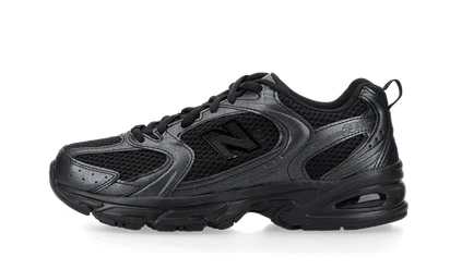 New Balance New Balance 530 Triple Black czarny-biały - widok główny z boku | Saturaise.com