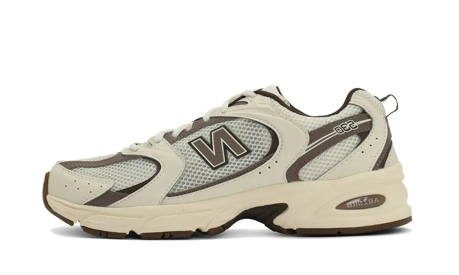 New Balance New Balance 530 Turtledove Mushroom beżowy - widok główny z boku | Saturaise.com