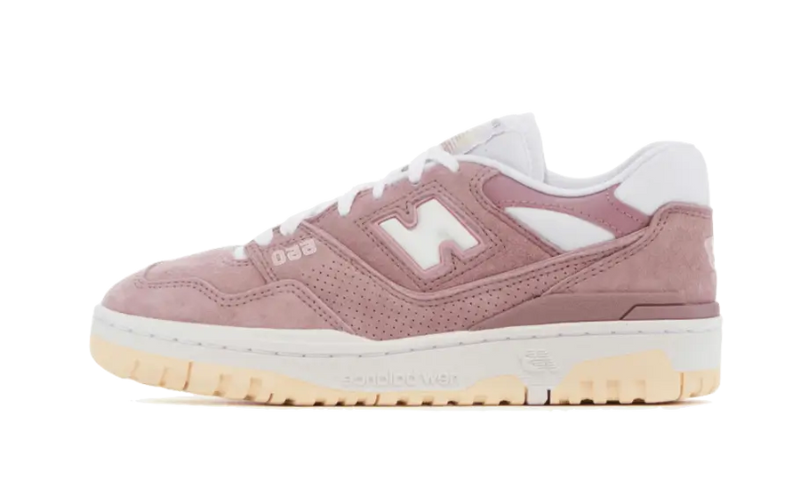 New Balance 550 Lilac Chalk Suede biały-różowy - widok główny z boku | Saturaise.com