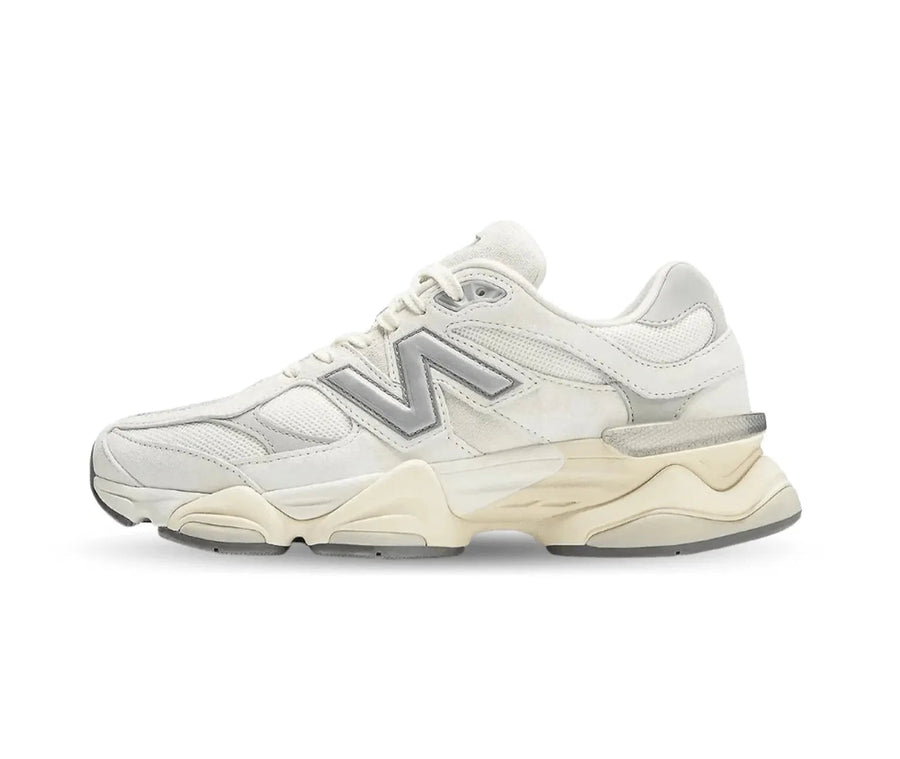 New Balance 9060 Sea Salt Moonbeam beżowy - widok główny z boku | Saturaise.com
