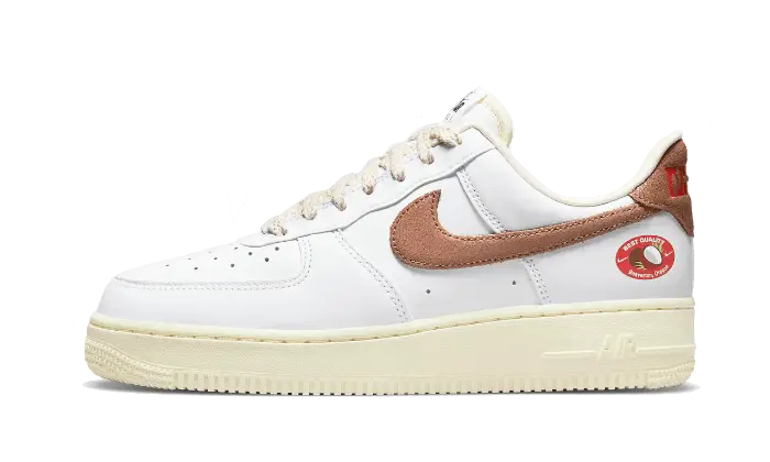 Nike Air Force 1 Low ‘07 LX Coconut biały-brązowy - widok główny z boku | Saturaise.com