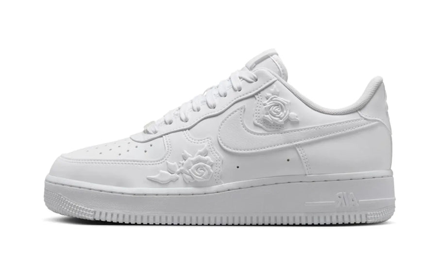 Nike Nike Air Force 1 Low '07 White Roses czarny-biały - widok główny z boku | Saturaise.com