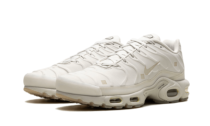 Kup oryginalne Air Max Plus A-COLD-WALL Platinum Tint FD7855-002 - widok z drugiego boku - Sneakersy