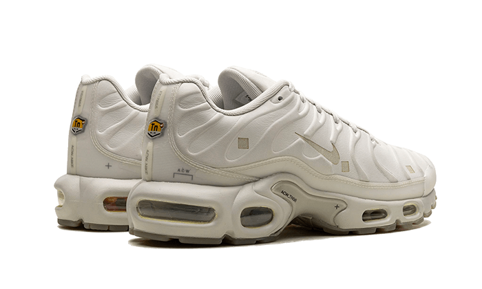 Buty Nike Air Max Plus A-COLD-WALL Platinum Tint - widok z przodu - Rozmiary EU