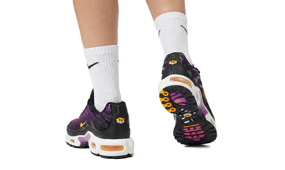 Nike Air Max Plus Black Laser Orange White Hyper Violet (W) - zdjęcie 7