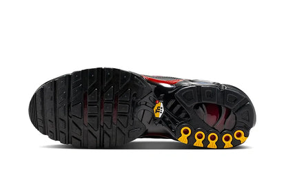 Nike Air Max Plus Black Team Crimson - zdjęcie 2
