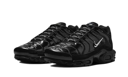 Kup oryginalne Air Max Plus Black Volt Silver FJ2591-001 - widok z drugiego boku - Sneakersy