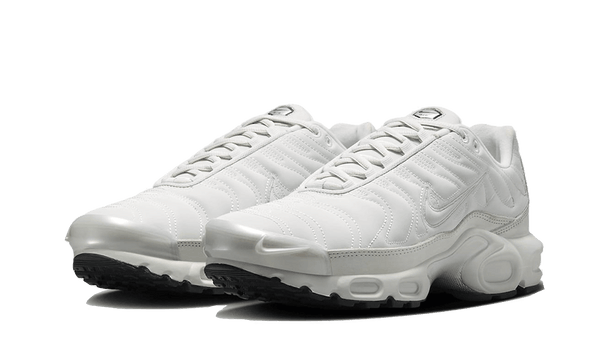 Air Max Plus Reflective Platinum - Kup oryginalne Air Max Plus Reflective Platinum FZ4342-001 - widok z drugiego boku - Sneakersy