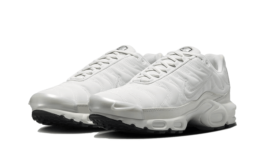 Kup oryginalne Air Max Plus Reflective Platinum FZ4342-001 - widok z drugiego boku - Sneakersy
