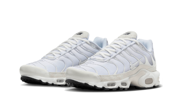 Kup oryginalne Air Max Plus Sail Pure Platinum Silver FN7813-001 - widok z drugiego boku - Sneakersy