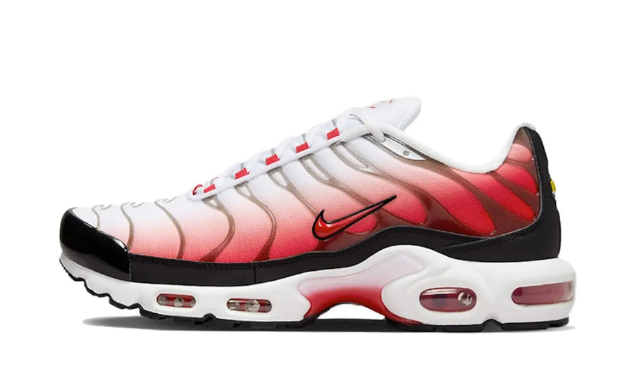 Nike Air Max Plus White Black University Red czarny-biały - widok główny z boku | Saturaise.com