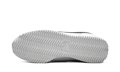 Nike Cortez Basic White Black - zdjęcie 4