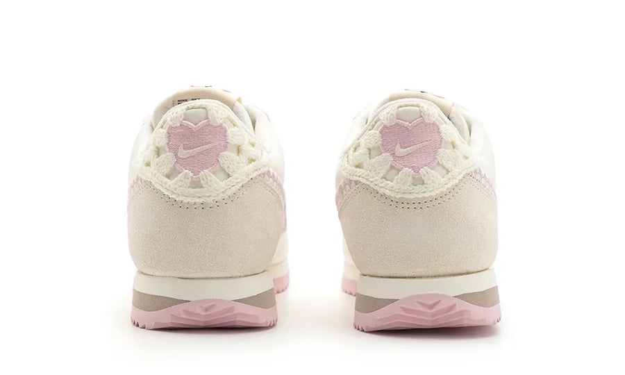 Nike Cortez Valentine's Day (2025) - zdjęcie 3