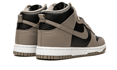 Buty Nike Dunk High Moon Fossil - widok z przodu - Rozmiary EU